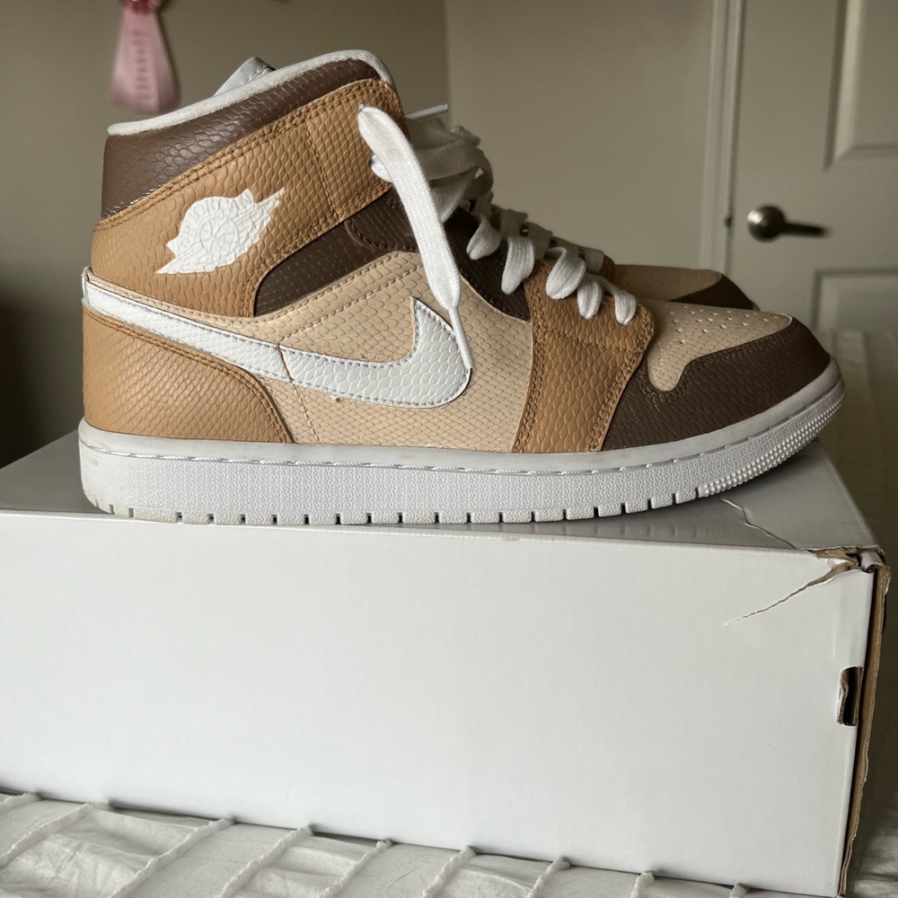 Custom Air Jordan 1 Mid (White Snake)